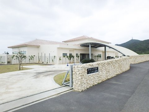 建物全景石垣市やすらぎの杜いしがき斎場